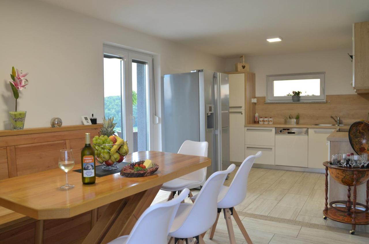 Gorica pri Slivnici Tanja S Holiday Home In Nature With Sauna And Hot Tub מראה חיצוני תמונה