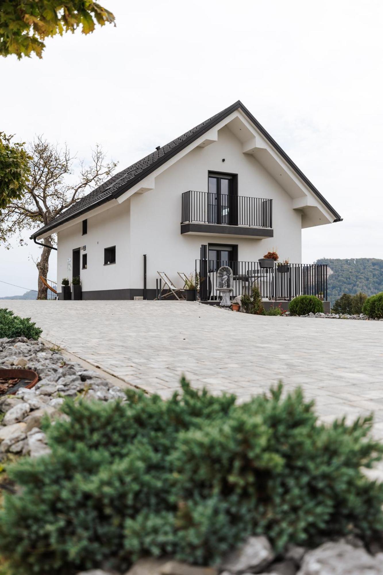 Gorica pri Slivnici Tanja S Holiday Home In Nature With Sauna And Hot Tub מראה חיצוני תמונה