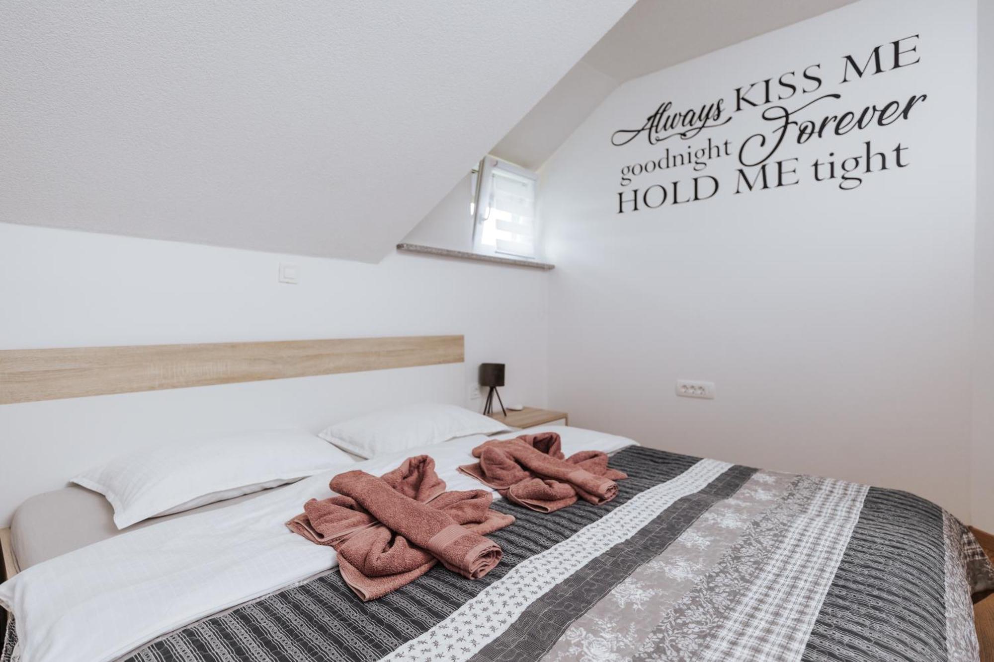Gorica pri Slivnici Tanja S Holiday Home In Nature With Sauna And Hot Tub מראה חיצוני תמונה